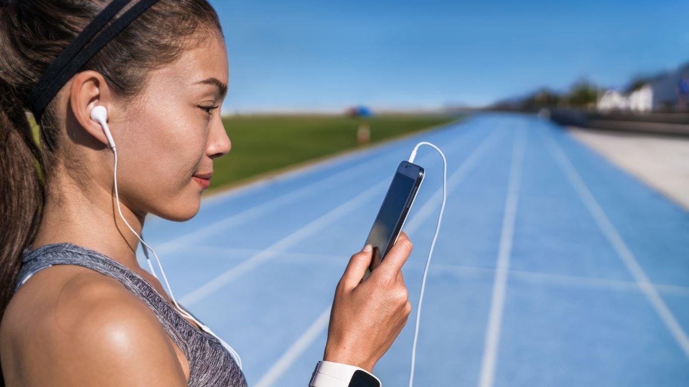 Descubre los Auriculares Imprescindibles para Corredores 1 auriculares para moviles ideales para correr