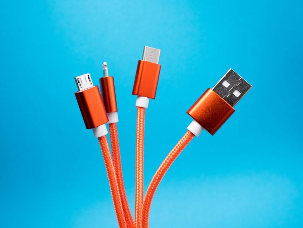 diferentes cables para movil