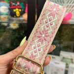 Cinta Movil Tela Beige Detalles Rosa Con Adaptador - Imagen 3
