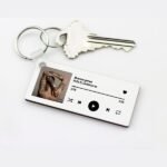 Llavero Personalizado Fav Song Madera